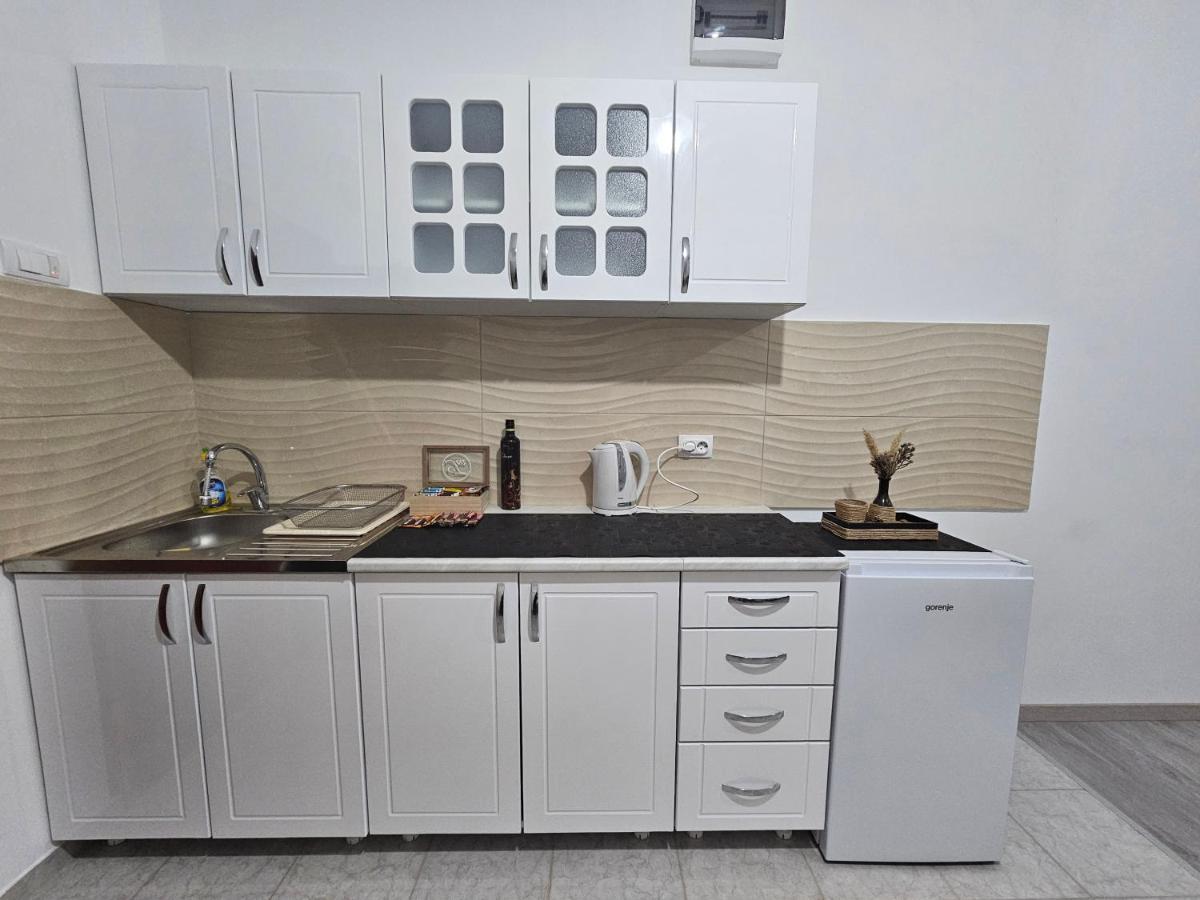 Sleep & Go Apartamento Surčin Exterior foto