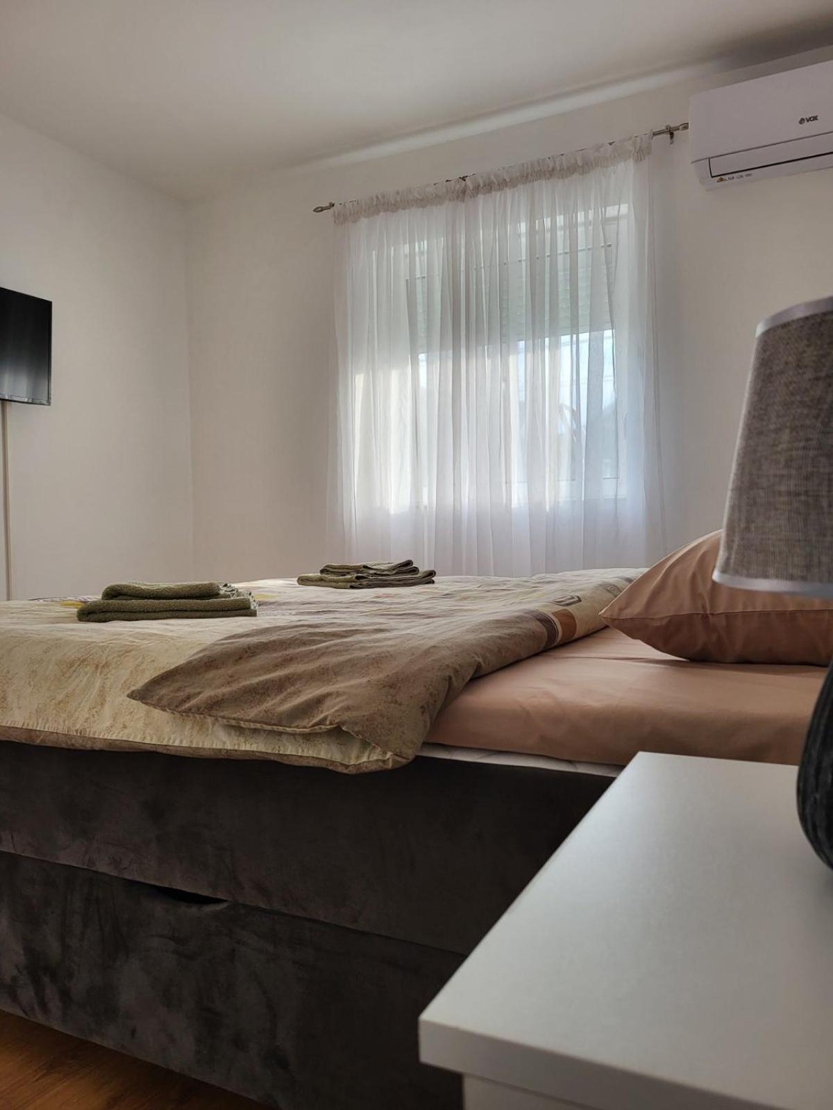 Sleep & Go Apartamento Surčin Exterior foto