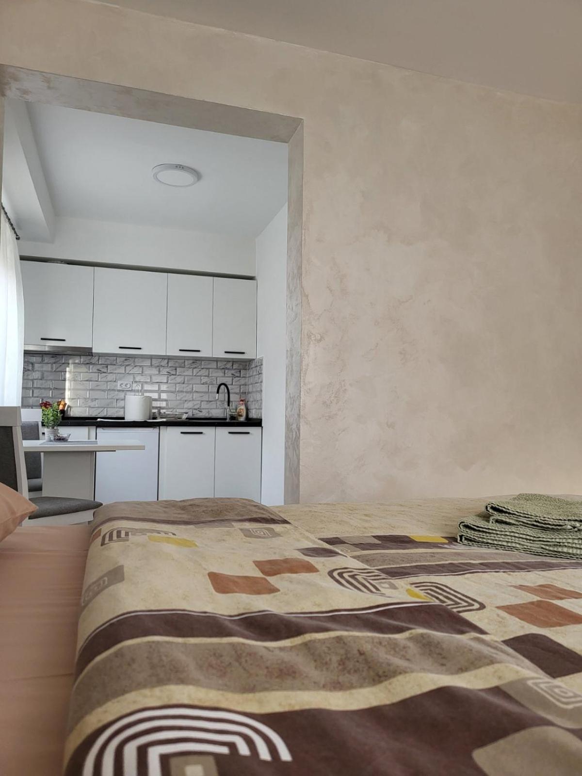 Sleep & Go Apartamento Surčin Exterior foto
