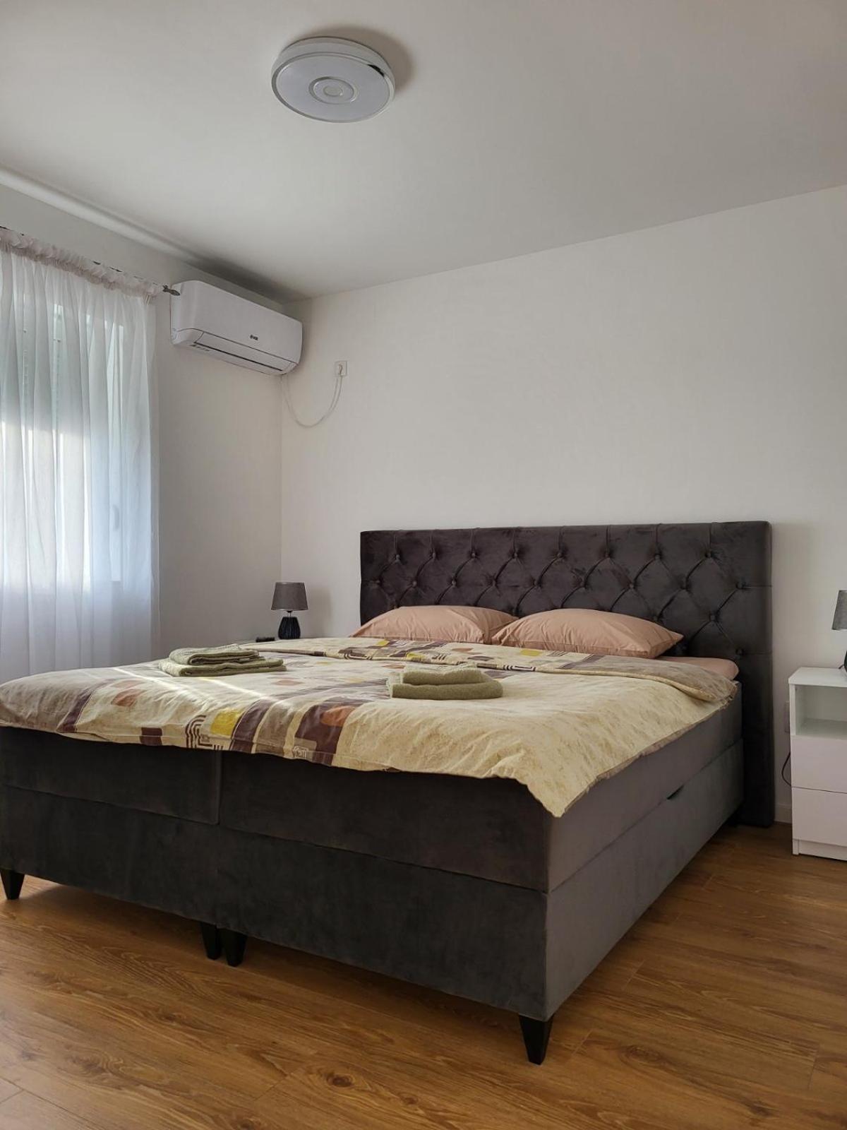 Sleep & Go Apartamento Surčin Exterior foto