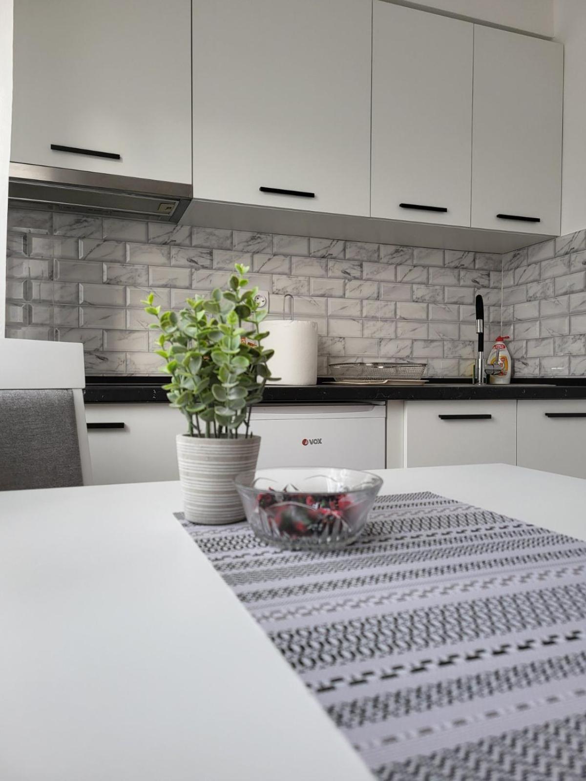 Sleep & Go Apartamento Surčin Exterior foto